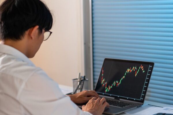 aplikasi-trading-terbaik